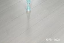 三层实木整芯直贴7608
